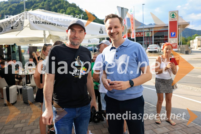 Pivo in cvetje 2026, petek