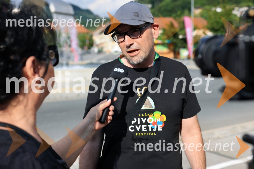 Pivo in cvetje 2026, petek