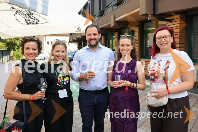 Pivo in cvetje 2026, petek