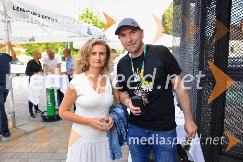 Pivo in cvetje 2026, petek