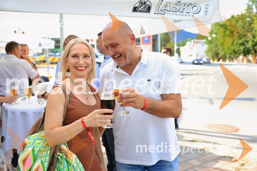 Pivo in cvetje 2026, petek