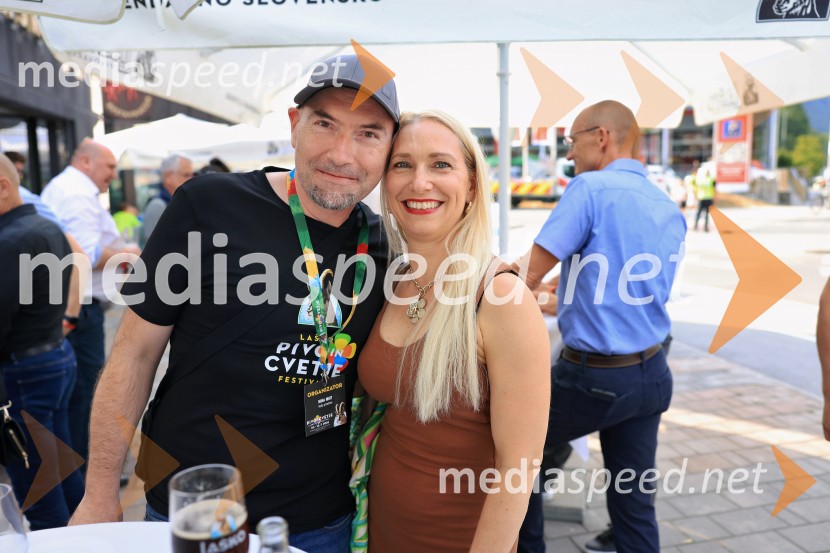 Pivo in cvetje 2026, petek