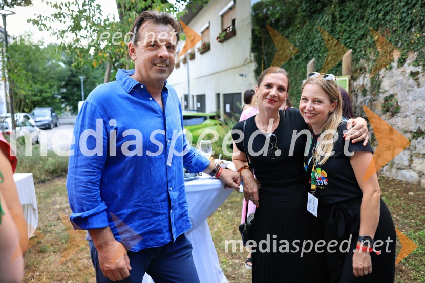 Pivo in cvetje 2026, petek