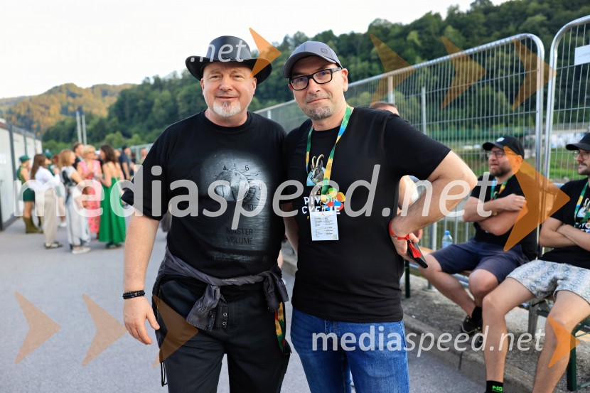 Pivo in cvetje 2026, petek