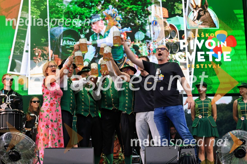 Pivo in cvetje 2026, petek