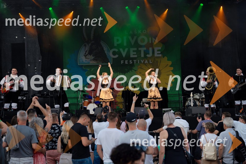 Pivo in cvetje 2026, petek