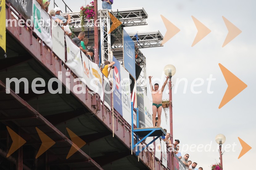 26. Mednarodna tekma v akrobatskih skokih iz Dravskega mostu 2026