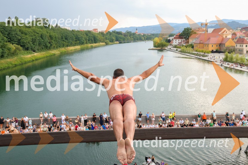 26. Mednarodna tekma v akrobatskih skokih iz Dravskega mostu 2026