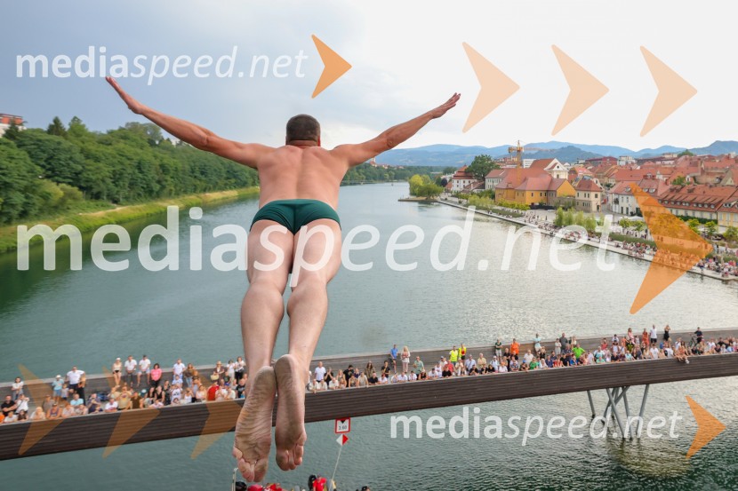 26. Mednarodna tekma v akrobatskih skokih iz Dravskega mostu 2026