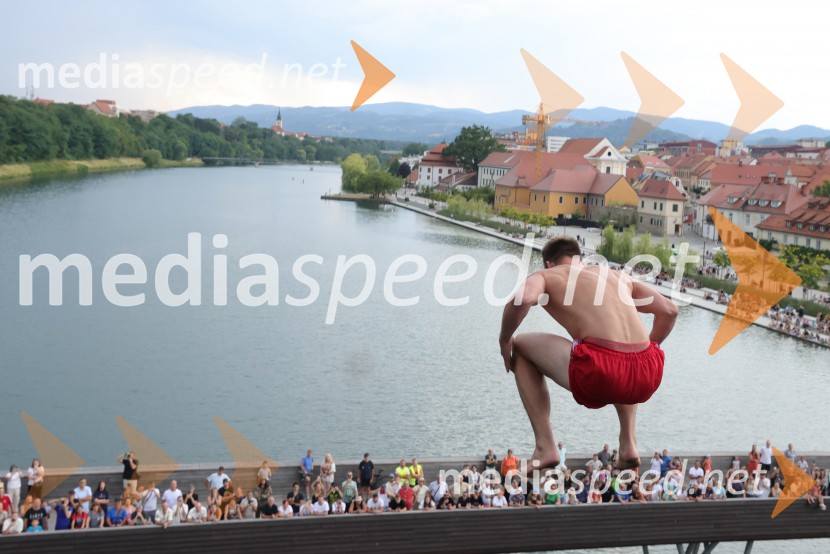 26. Mednarodna tekma v akrobatskih skokih iz Dravskega mostu 2026