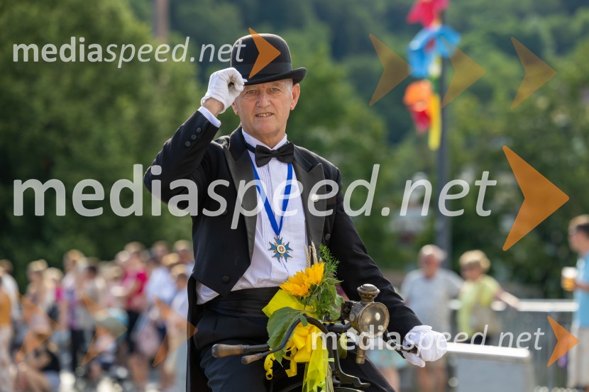 Pivo in cvetje 2026, nedelja
