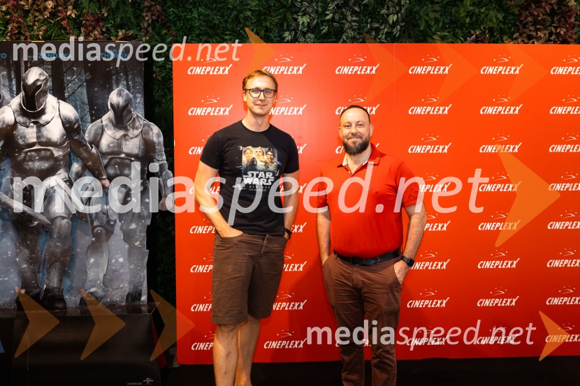  David Zupančič, specializant infektologije, pisatelj in spletni vplivnež; dr. med. spec Aljoša Frelih, ginekolog in porodničarOdiseja, premiera, Cineplexx