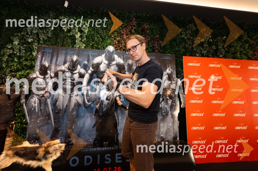  David Zupančič, specializant infektologije, pisatelj in spletni vplivnežOdiseja, premiera, Cineplexx