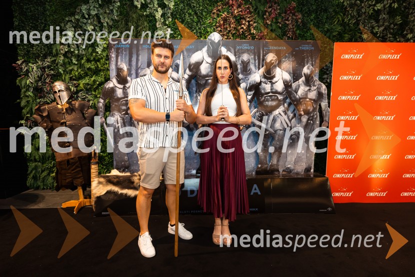  Jan Potrč, glasbenik;  Lucija Burgar, študentka seksologijeOdiseja, premiera, Cineplexx