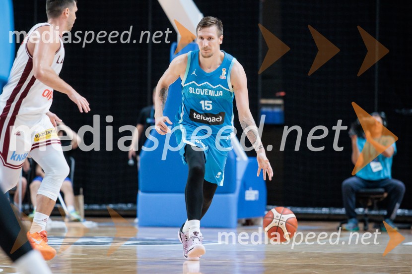  Gregor  Hrovat, košarkarSlovenija premagala Latvijo