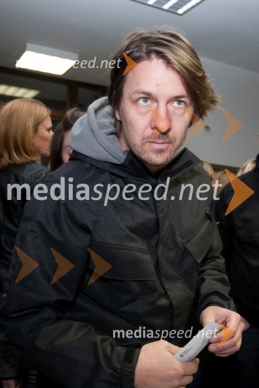 	 Damir Leventič, scenograf in igralecOptimist, premiera