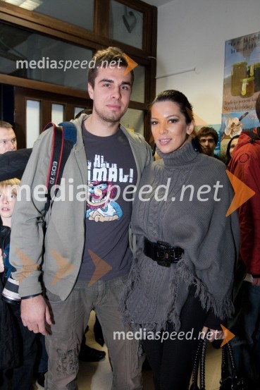 Črt Slavec, fotograf in Iris Mulej, Miss Slovenije 2006Optimist, premiera