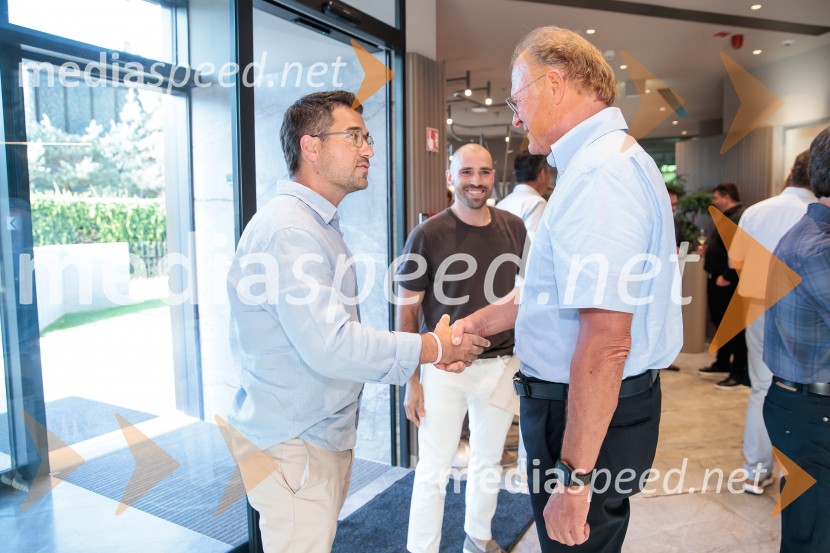  Matej Zalar, ustanovitelj in direktor, Visionect;  Janez  Škrabec, direktor Riko d.o.o.Poletno druženje Back from summer, Britansko-slovenska gospodarska zbornica