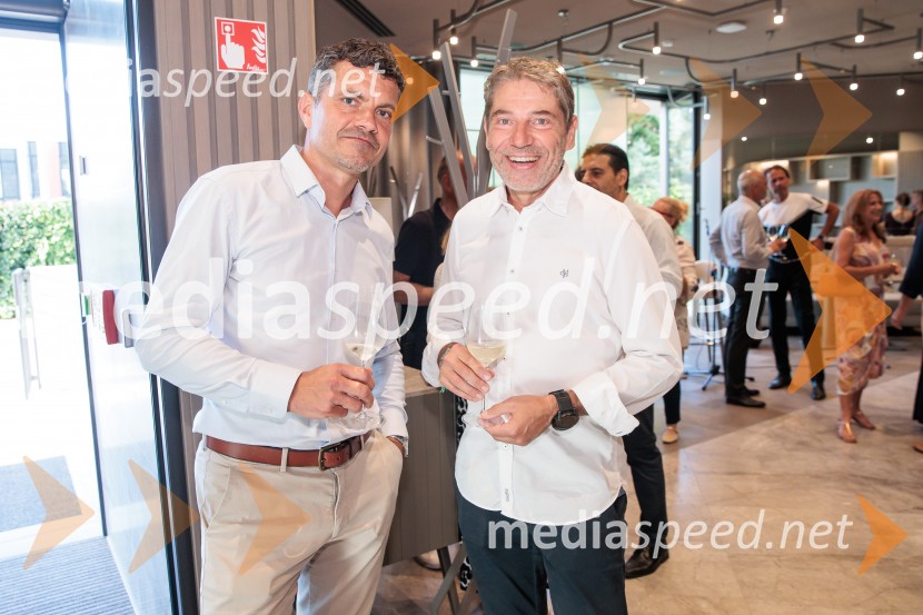  Luka Vesnaver, predsednik Britansko-slovenske gospodarske zbornice in partner v ION Advisory;  Igor Pirnat, promotor in praktik upravljanja sprememb, Change2valuePoletno druženje Back from summer, Britansko-slovenska gospodarska zbornica