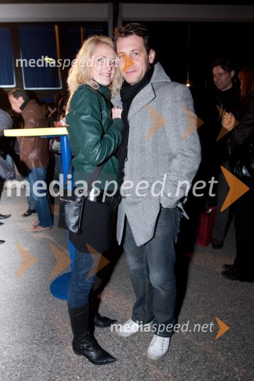 Marko Vozelj, pevec s soprogo TinoOptimist, premiera