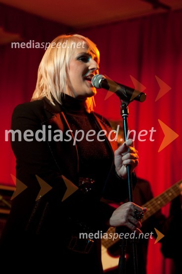 Alenka Godec, pevkaOptimist, premiera