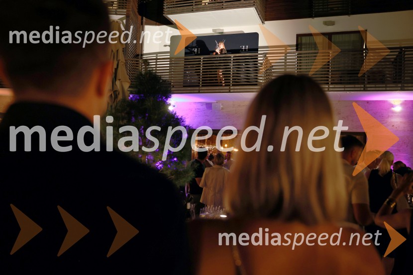 Hotel Arena z večerom pod zvezdami obuja spomin na radvanjske noči