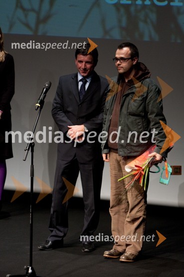 Klavdij Godnič, glavni izvršni direktor Mobitel, d.d. in Goran Dević, dobitnik vodomca20. ljubljanski mednarodni filmski festival LIFFe, podelitev nagrad