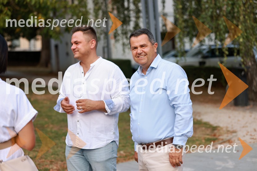  Patrik Kocet;  Janez Magyar, župan, Občina LendavaVečer lendavskih vin in koncert kvarteta Duh, Festival Vinarium