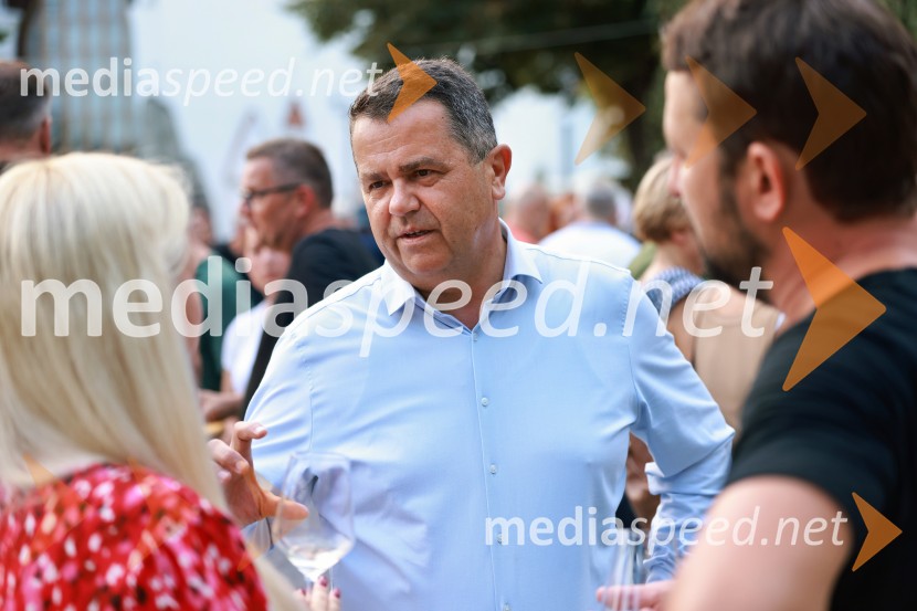  Janez Magyar, župan, Občina LendavaVečer lendavskih vin in koncert kvarteta Duh, Festival Vinarium