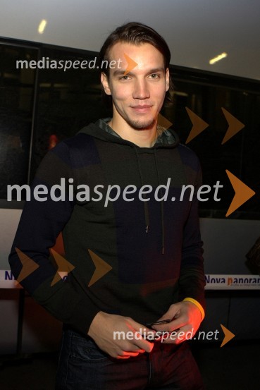 Peter Klinc, mister Slovenije za Mister international 2009 in fotografEros Ramazzotti, koncert