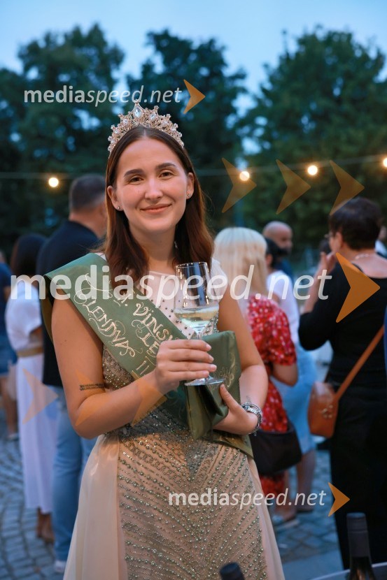  Tia Tonkovič, 2. vinska kraljica LendaveVečer lendavskih vin in koncert kvarteta Duh, Festival Vinarium