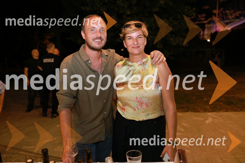  ... ;  Martina  Bukovec, Zavod za turizem in razvoj LendavaVečer lendavskih vin in koncert kvarteta Duh, Festival Vinarium