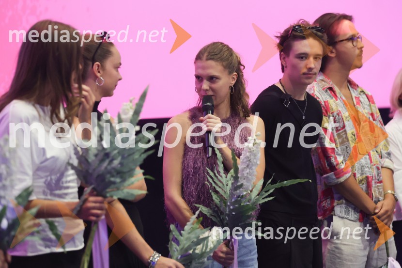  Mina Švajger, igralka;  Brina Rakun;  Svit Šturbej;  Maj Deu MarinšekGajin svet 3, premiera, Maribox