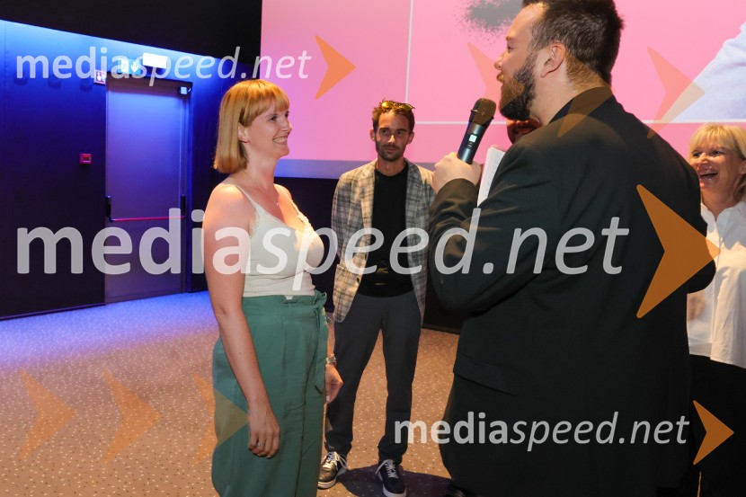 ... ;  ... ;  Denis Bende Živčec, novinar, VečerGajin svet 3, premiera, Maribox