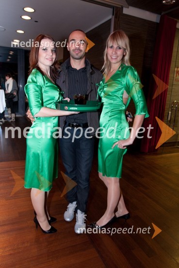 Nuša Murko, Martin Kosaber, brand manager Pernod Ricard Slovenija d.o.o. in Katja Pangerc20. ljubljanski mednarodni filmski festival LIFFe, podelitev nagrad