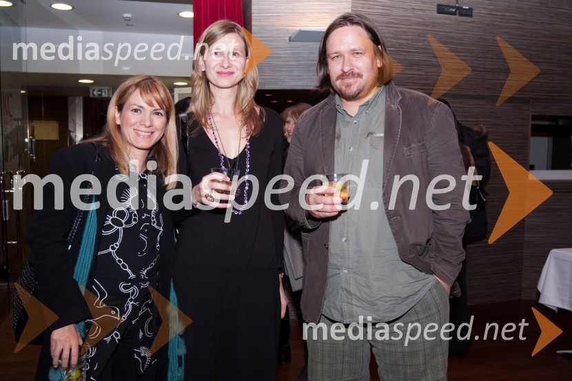 Aiken Veronika Prosenc, producentka, Elma Tatrgič, članica žirije in Janez Lapajne, režiser20. ljubljanski mednarodni filmski festival LIFFe, podelitev nagrad