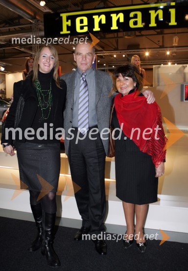 Ula Spindler, agencija Pristop, mag. Herman Rigelnik, generalni direktor Autocommerce d.d. in Vera Mihatovič, pomočnica generalnega direktorja Autocommerce d.d. za finance23. avtomobilski salon Slovenije, Celje