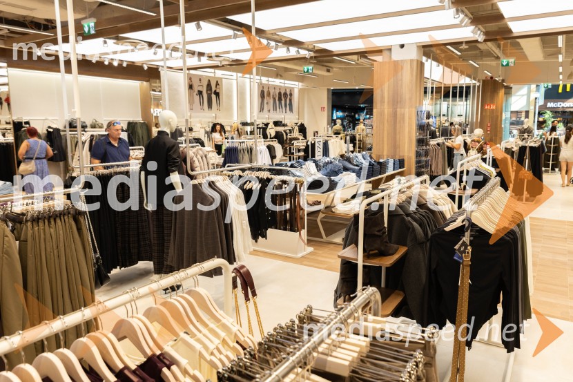 Največji Stradivarius v Sloveniji, otvoritev Citycenter Celje
