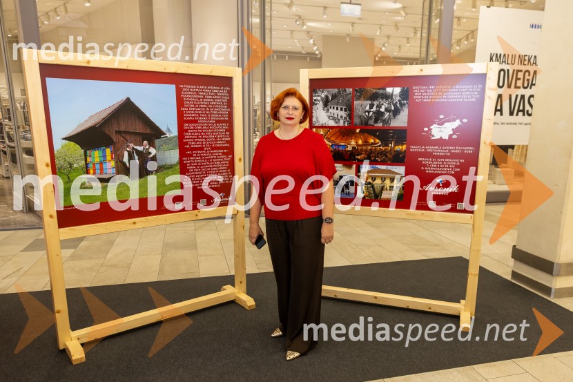  Simona Mandl, center managerka EuroparkaAnsambel Saša Avsenika, Europark 26. rojstni dan