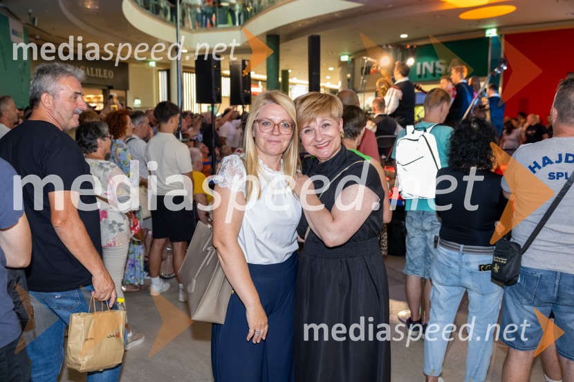 ... ;  Petra Romih, marketing, EuroparkAnsambel Saša Avsenika, Europark 26. rojstni dan