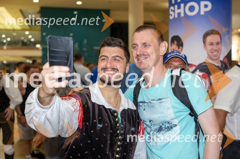  Luka Sešek, pevec, Ansambel Saša Avsenika;  ... Ansambel Saša Avsenika, Europark 26. rojstni dan