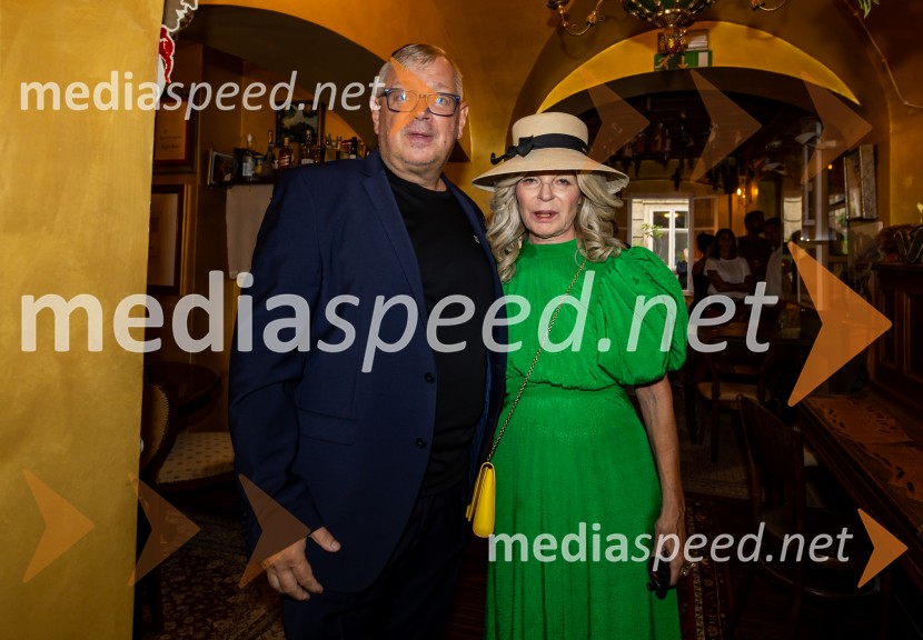 Robert Waltl, direktor, Mini teater;  Darja Kuhar Kotnik, soustanoviteljica in podpredsednica Društva za zdravje narodaEvropski dnevi judovske kulture, odprtje razstave in koncert skupine Hamsa