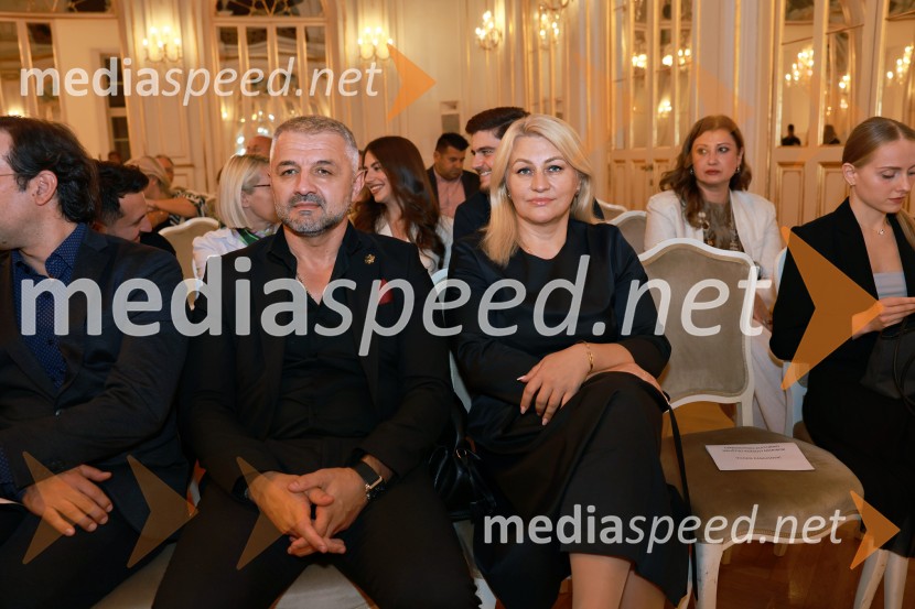 Kitarska virtuoza Srđan Bulatović in Darko Nikčević navdušila v SNG Maribor