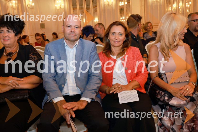 Kitarska virtuoza Srđan Bulatović in Darko Nikčević navdušila v SNG Maribor