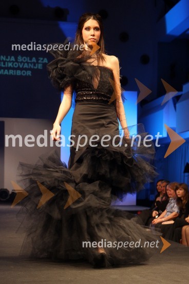 Nastja Slaviček, manekenkaMavrično v Ljubljani, modna revija z znanimi Slovenkami