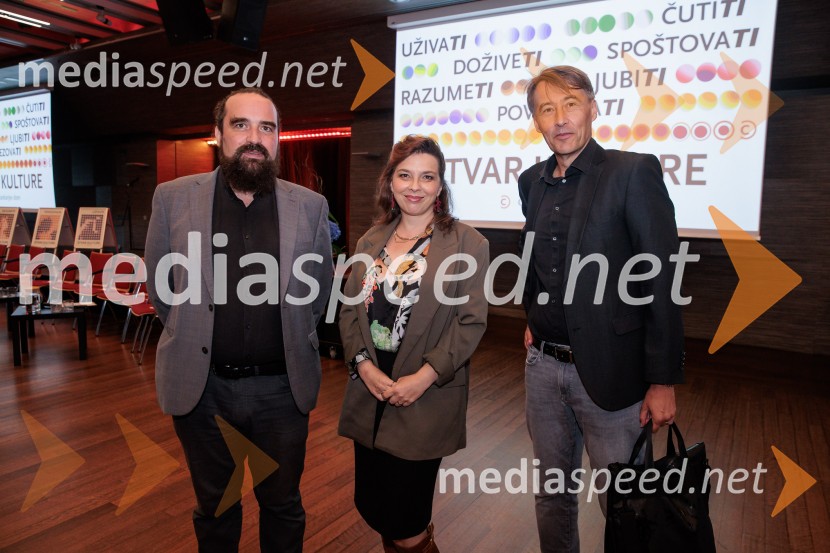   Jure Novak, generalni direktor, Cankarjev dom;  Vesna Zornik, pevka, skupina Katalena;  Aleš Šteger, pesnik, pisateljPredstavitev nove sezone, Cankarjev dom