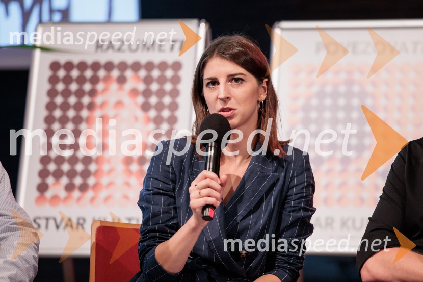  Katarina Hergouth, vodja razstavnega programa, Cankarjev domPredstavitev nove sezone, Cankarjev dom
