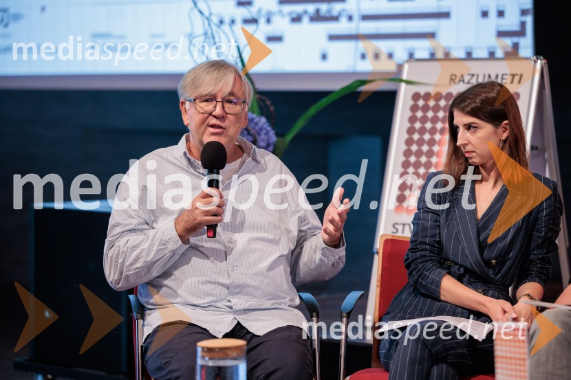  Marijan Rupert, vodja Zbirke rokopisov, starih in redkih tiskov v NUK;  Katarina Hergouth, vodja razstavnega programa, Cankarjev domPredstavitev nove sezone, Cankarjev dom