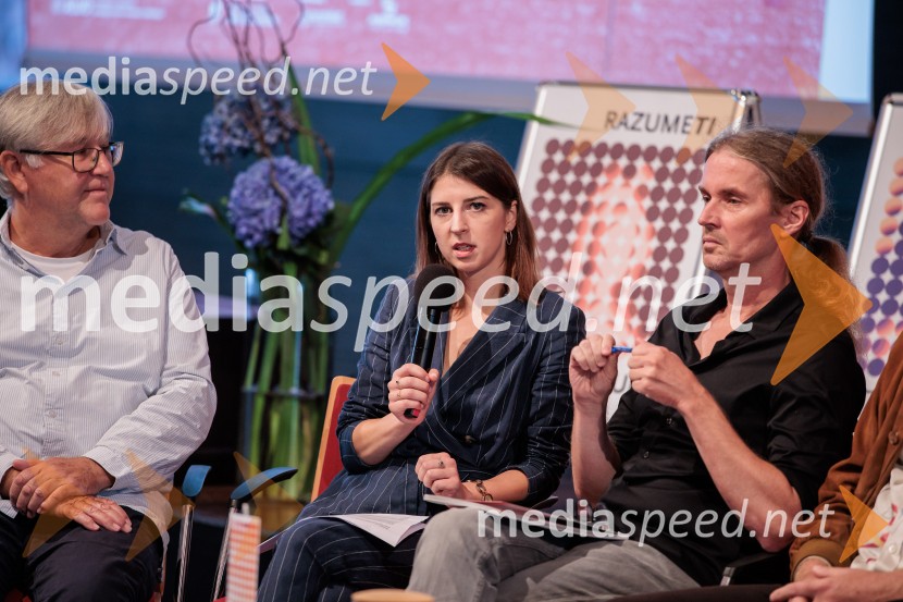  Marijan Rupert, vodja Zbirke rokopisov, starih in redkih tiskov v NUK;  Katarina Hergouth, vodja razstavnega programa, Cankarjev dom;  Andrej Jaklič, vodja gledališkega in sodobnoplesnega programa CDPredstavitev nove sezone, Cankarjev dom