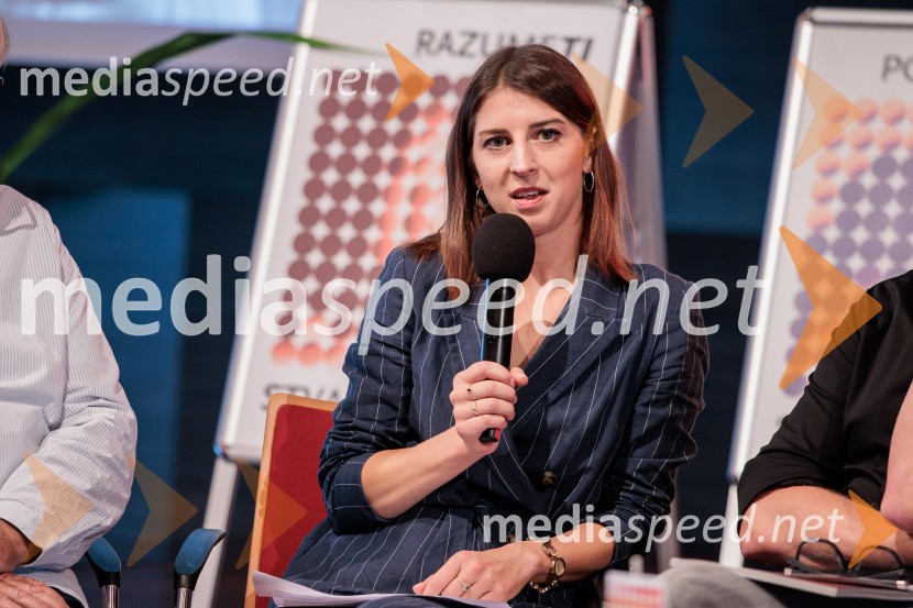  Katarina Hergouth, vodja razstavnega programa, Cankarjev domPredstavitev nove sezone, Cankarjev dom